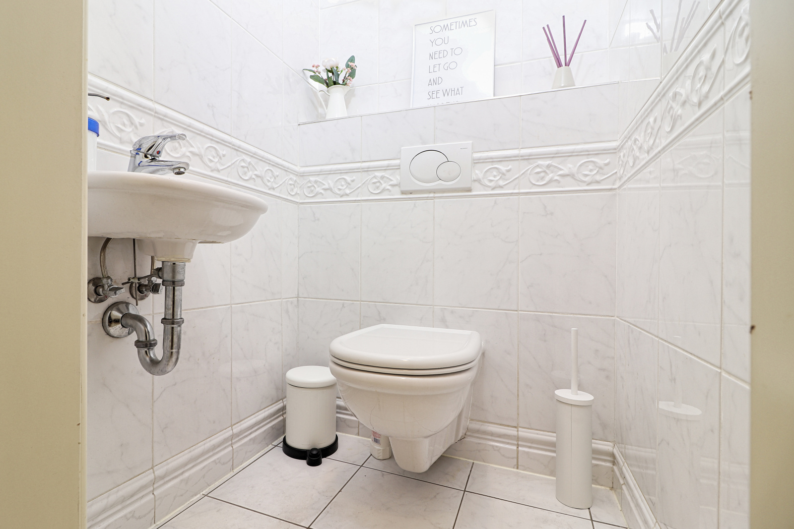 toilet.jpeg