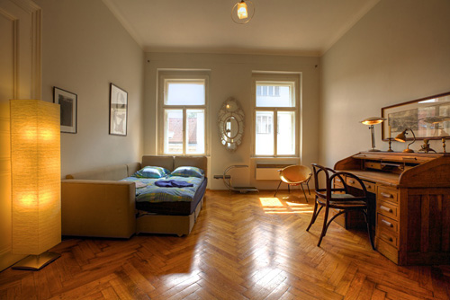 LIVING ROOM WITH WINDOWS